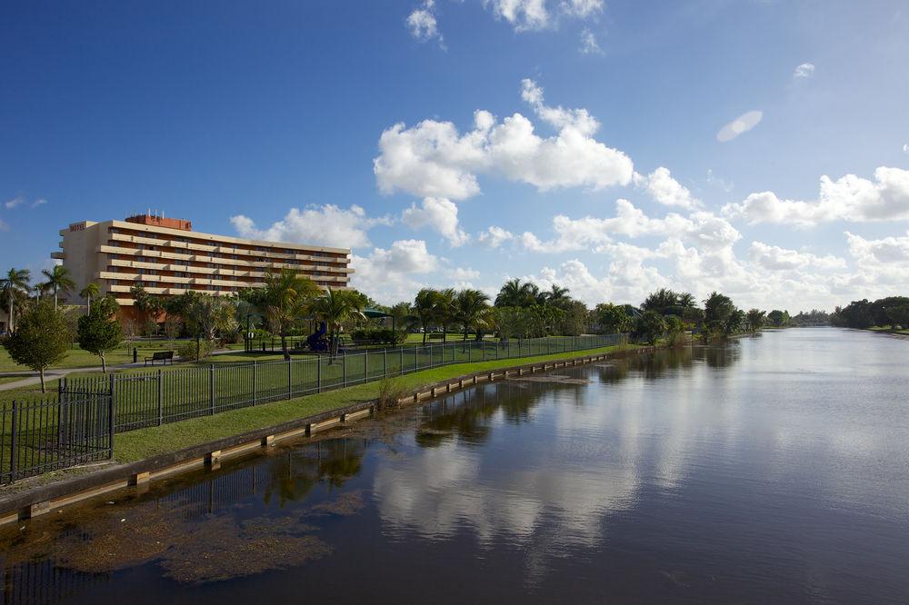 Chateau Mar Golf Resort, Trademark Collection By Wyndham Lauderhill Ngoại thất bức ảnh
