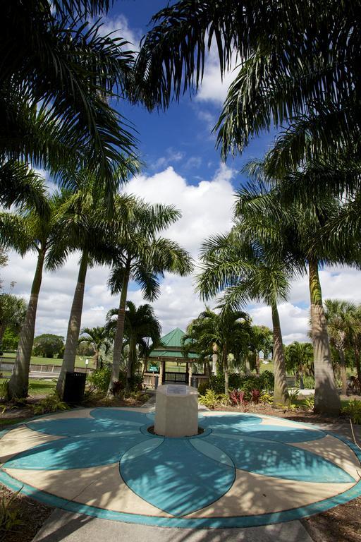 Chateau Mar Golf Resort, Trademark Collection By Wyndham Lauderhill Ngoại thất bức ảnh