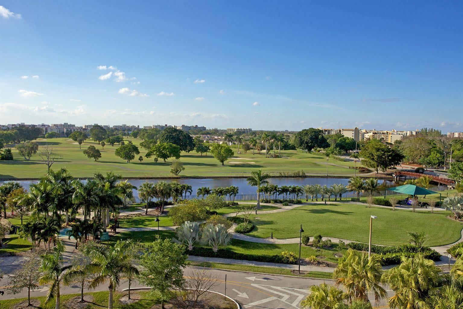 Chateau Mar Golf Resort, Trademark Collection By Wyndham Lauderhill Ngoại thất bức ảnh